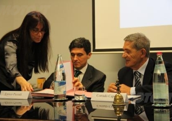 EICMA e Fiera Milano insieme fino al 2020. Nel 2012 previste 40 anteprime mondiali EICMA e Fiera Milano insieme fino al 2020. Nel 2012 previste 40 anteprime mondiali