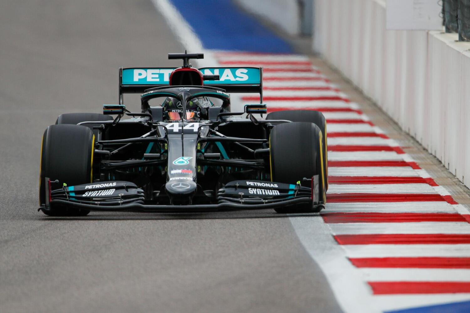 F1, GP Russia 2020. Hamilton, dietro front dei commissari: punti di penalità cancellati