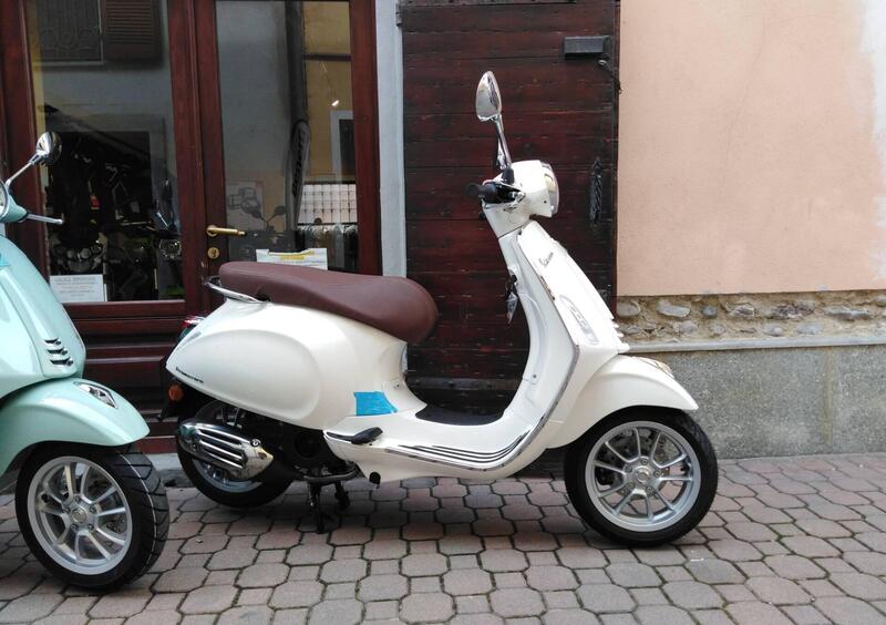 Vendo Vespa Primavera 125 3v Ie Abs 21 Nuova A Cavour Codice Moto It