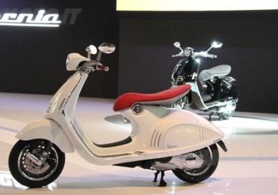 Nuova Vespa 946 a EICMA 2012 Nuova Vespa 946 a EICMA 2012