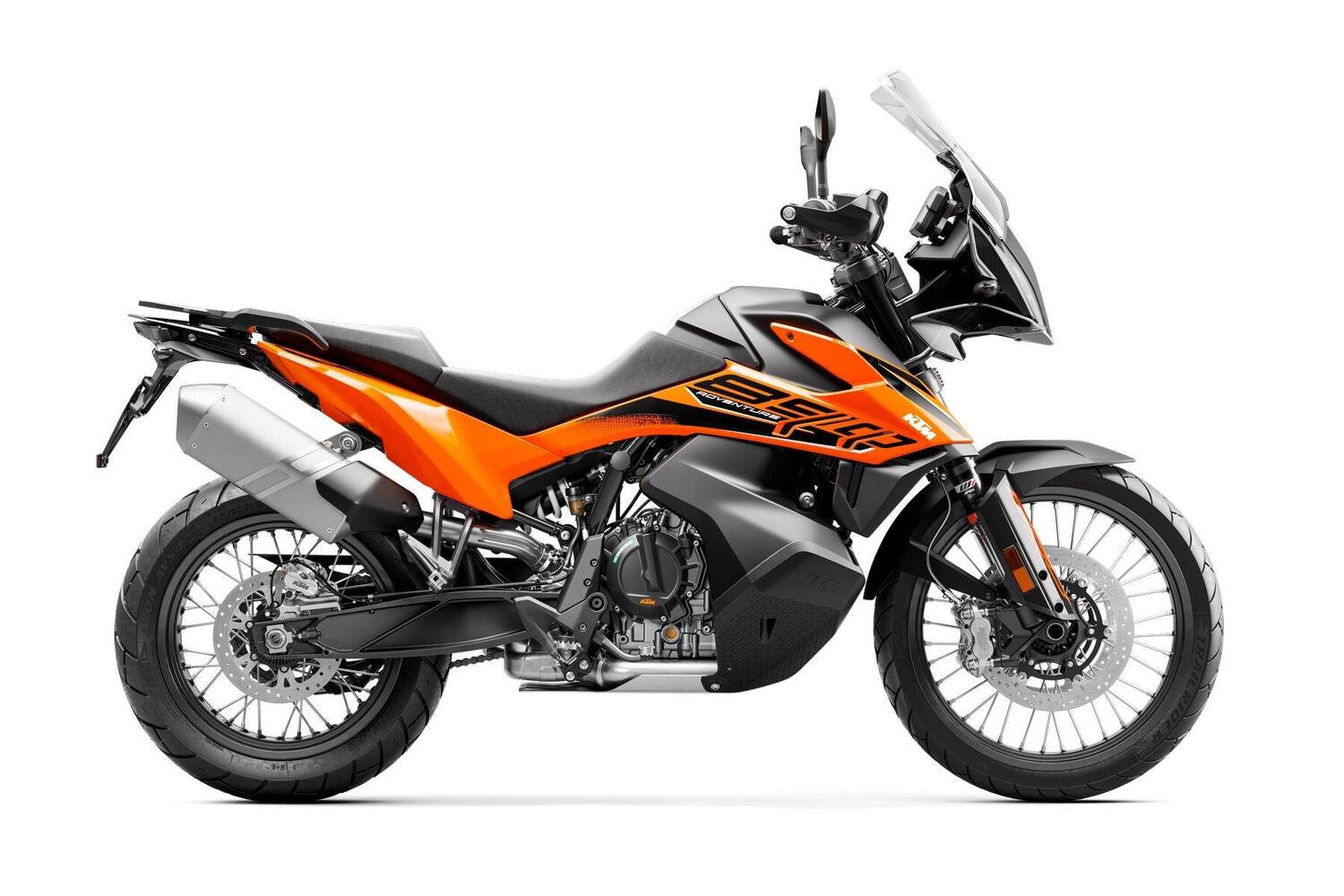  KTM  890 Adventure 2022 Caratteristiche e foto News 