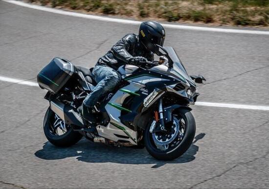 Kawasaki richiama le Ninja H2 SX, SX SE, SX SE+ per un aggiornamento alla centralina Kawasaki richiama le Ninja H2 SX, SX SE, SX SE+ per un aggiornamento alla centralina