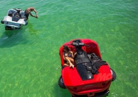 Gibbs Quadski: Il quad che si trasforma in moto d’acqua Gibbs Quadski: Il quad che si trasforma in moto d’acqua
