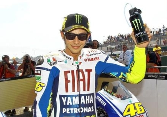 Yamaha Factory Racing e Monster Energy insieme nel 2013 a Rossi e Lorenzo Yamaha Factory Racing e Monster Energy insieme nel 2013 a Rossi e Lorenzo