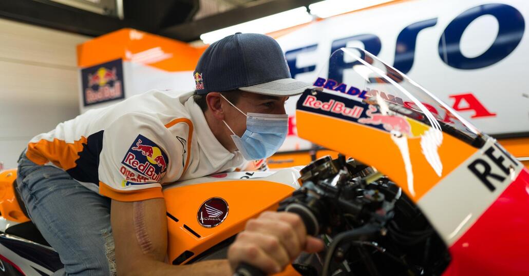 MotoGP, il Dottor Costa su Marquez: Avrei messo i fissatori esterni