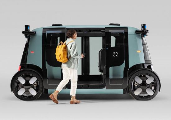 Zoox, ecco il robo-taxi a guida autonoma di Amazon Zoox, ecco il robo-taxi a guida autonoma di Amazon