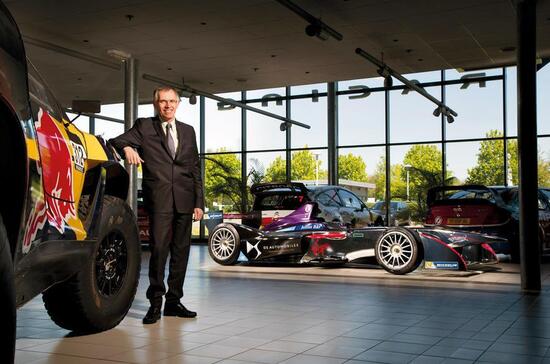 Chi è Carlos Tavares, Nuovo capo di Stellantis con la passione vera per l'auto (e le corse) Chi è Carlos Tavares, Nuovo capo di Stellantis con la passione vera per l'auto (e le corse)