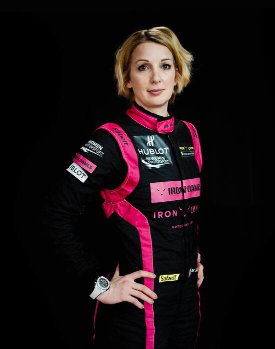 Manuela Gostner, Iron Dame fuori e dentro la pista: «Un pilota, uomo o donna che sia, ha la vocazione nel DNA» Manuela Gostner, Iron Dame fuori e dentro la pista: «Un pilota, uomo o donna che sia, ha la vocazione nel DNA»
