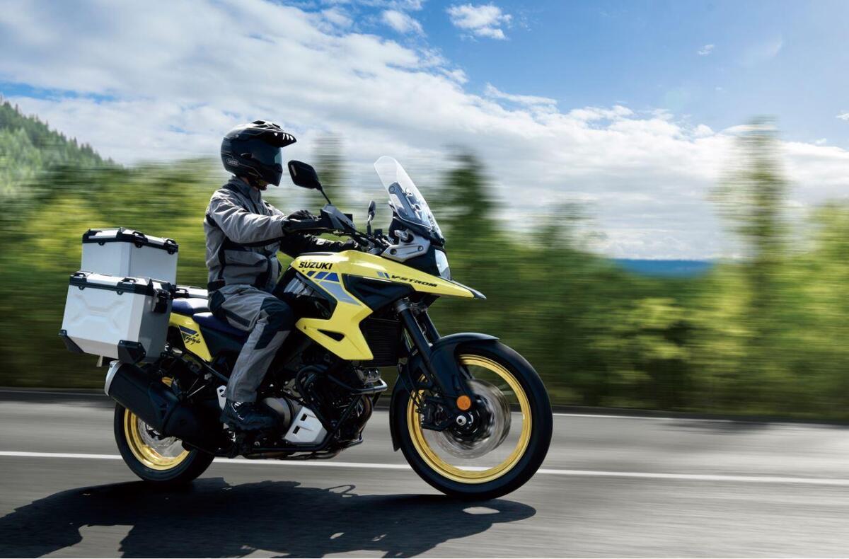 Suzuki V-Strom 1050 XT. Debutta la versione 2021 - News - Moto.it