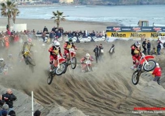 Prima tappa del Supermarecross a Bibione Prima tappa del Supermarecross a Bibione