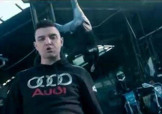 Audi Italia, dura presa di distanze dal video virale del rapper finito nella bufera Audi Italia, dura presa di distanze dal video virale del rapper finito nella bufera