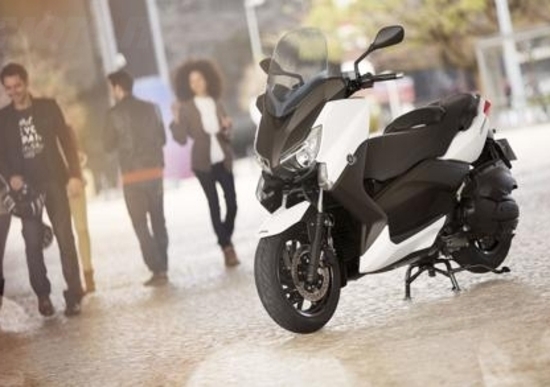 Yamaha X-MAX 400, potenza e compattezza Yamaha X-MAX 400, potenza e compattezza