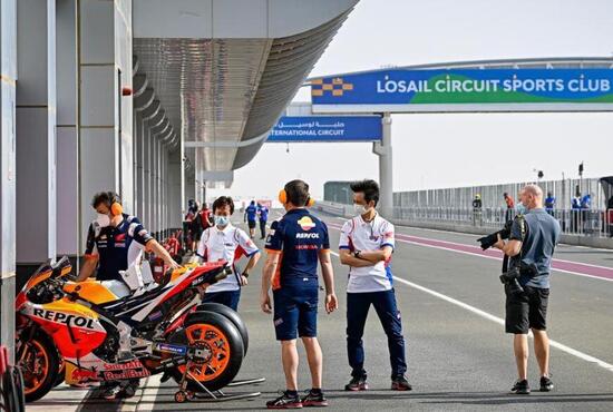 MotoGP Test Qatar: Bradl è il più veloce del primo giorno MotoGP Test Qatar: Bradl è il più veloce del primo giorno
