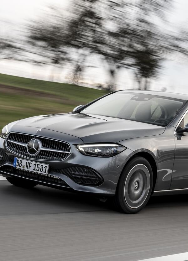Mercedes Classe C W206 PHEV: la nuova reginetta delle berline con 313CV e 100 Km EV da sfruttare