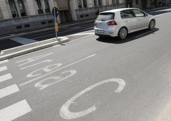 Gli automobilisti contano (e votano): con le elezioni Milano potrebbe rivedere Area B, Area C e Bike-lane Gli automobilisti contano (e votano): con le elezioni Milano potrebbe rivedere Area B, Area C e Bike-lane