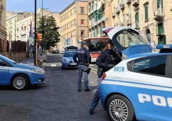 Napoli: salgono a 167 le moto abbandonate e rimosse Napoli: salgono a 167 le moto abbandonate e rimosse