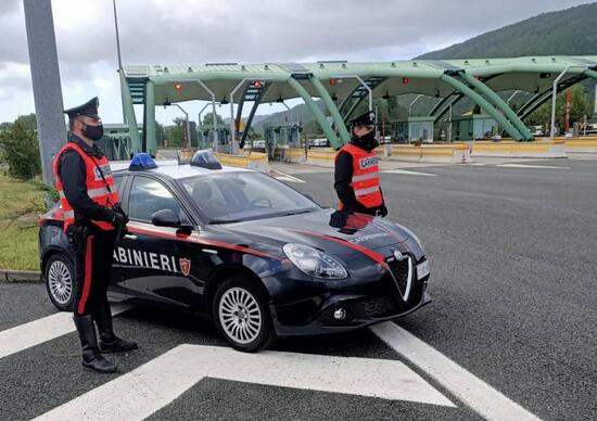 Fermato al volante di un’Audi RS4, trasportava 1kg di cocaina: arrestato a Sarzana Fermato al volante di un’Audi RS4, trasportava 1kg di cocaina: arrestato a Sarzana