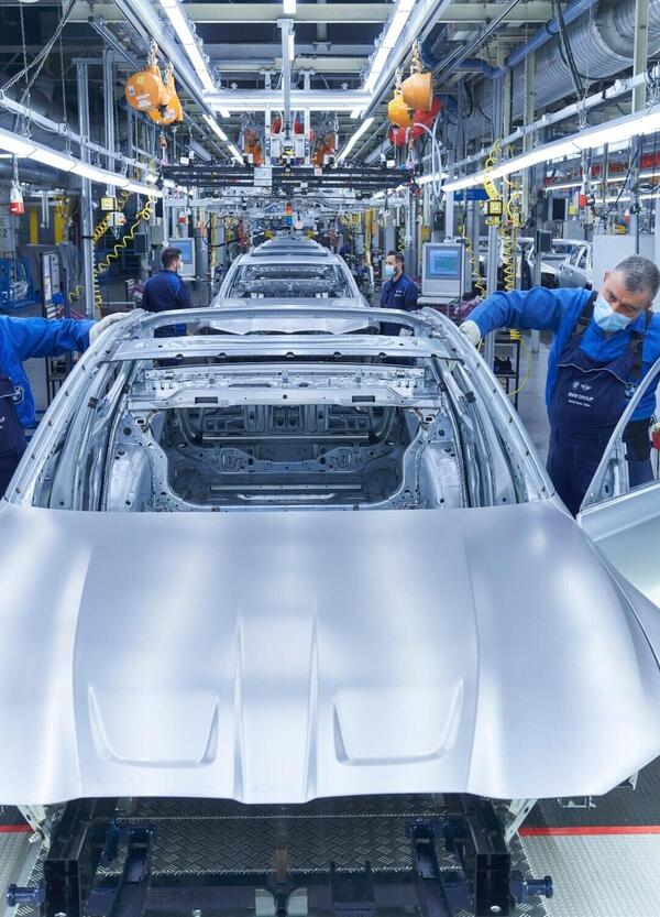 Più mobilità elettrica, meno operai in fabbrica?