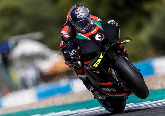 MotoGP 2021. Andrea Dovizioso e Aprilia Racing: la collaborazione prosegue MotoGP 2021. Andrea Dovizioso e Aprilia Racing: la collaborazione prosegue