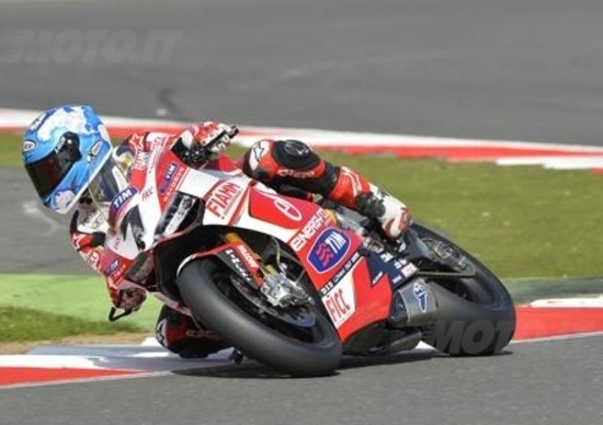 Laverty si aggiudica la sua prima Superpole a Silverstone Laverty si aggiudica la sua prima Superpole a Silverstone