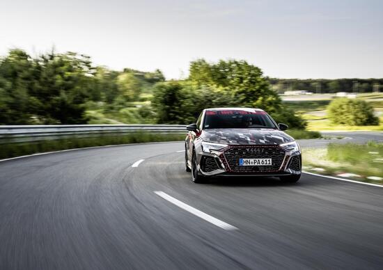 La nuova Audi RS 3 2022 porta al debutto il Torque Splitter: più precisione e traversi La nuova Audi RS 3 2022 porta al debutto il Torque Splitter: più precisione e traversi