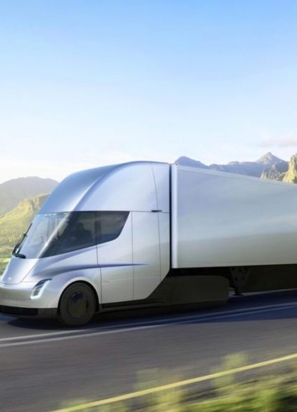 Tesla Semi, produzione al via?