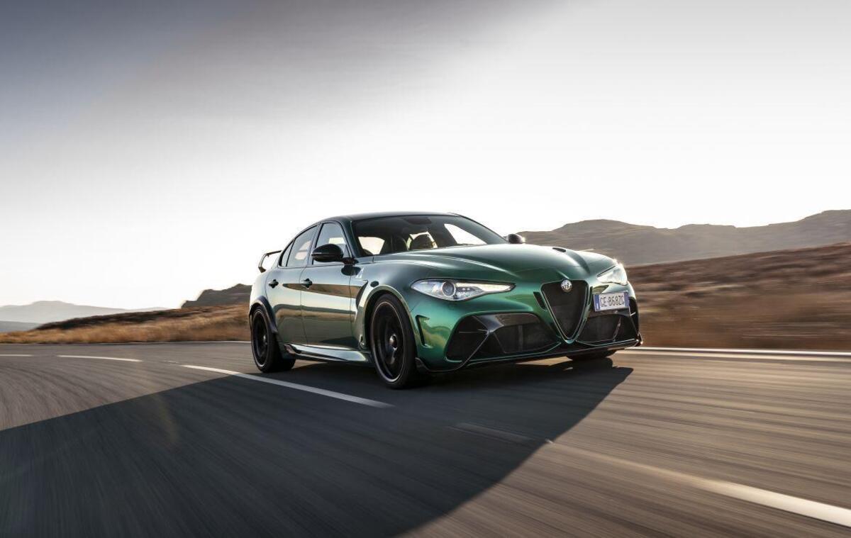 Alfa Romeo solo elettriche da 2027? Addio ai cilindri