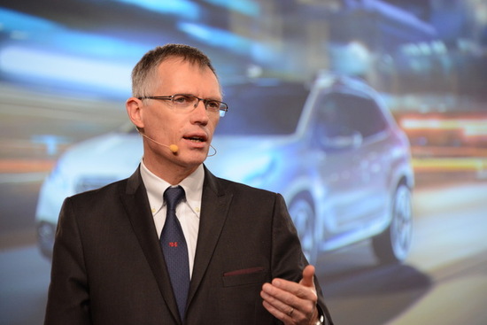 Giochi di potere, Anche il CEO Stellantis contro il grande balzo elettrico dell’auto moderna Giochi di potere, Anche il CEO Stellantis contro il grande balzo elettrico dell’auto moderna