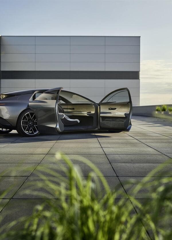 Audi Grandsphere: ecco il futuro dellauto secondo i Quattro anelli di Ingolstadt