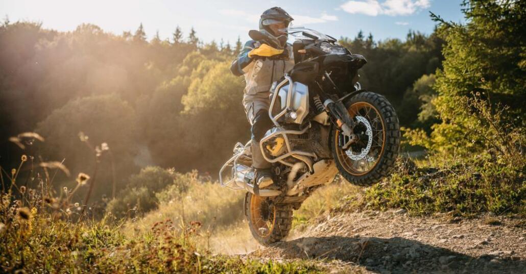 In Germania la BMW R1250GS stacca tutti. Ducati Multistrada V4 è la prima moto italiana