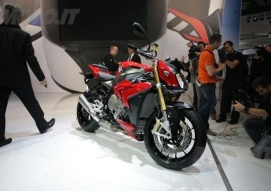 EICMA 2013: BMW S1000R EICMA 2013: BMW S1000R