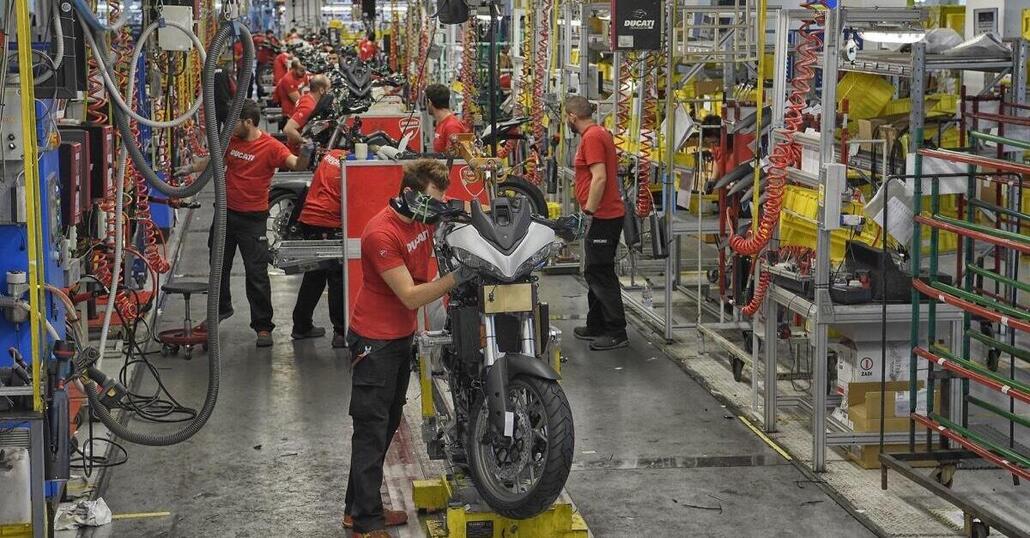 GreenPass e lavoro, Ducati Motor provvede da sola: pagherà i tamponi ai dipendenti