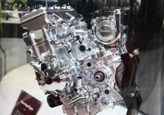 Kawasaki, spuntano i brevetti per la futura moto sovralimentata Kawasaki, spuntano i brevetti per la futura moto sovralimentata