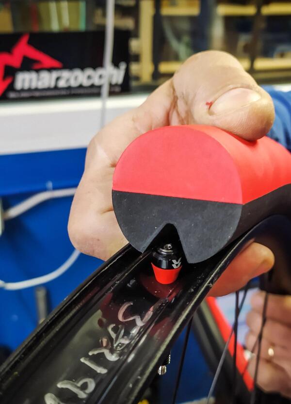 eBike tutorial. Come montare una gomma tubeless