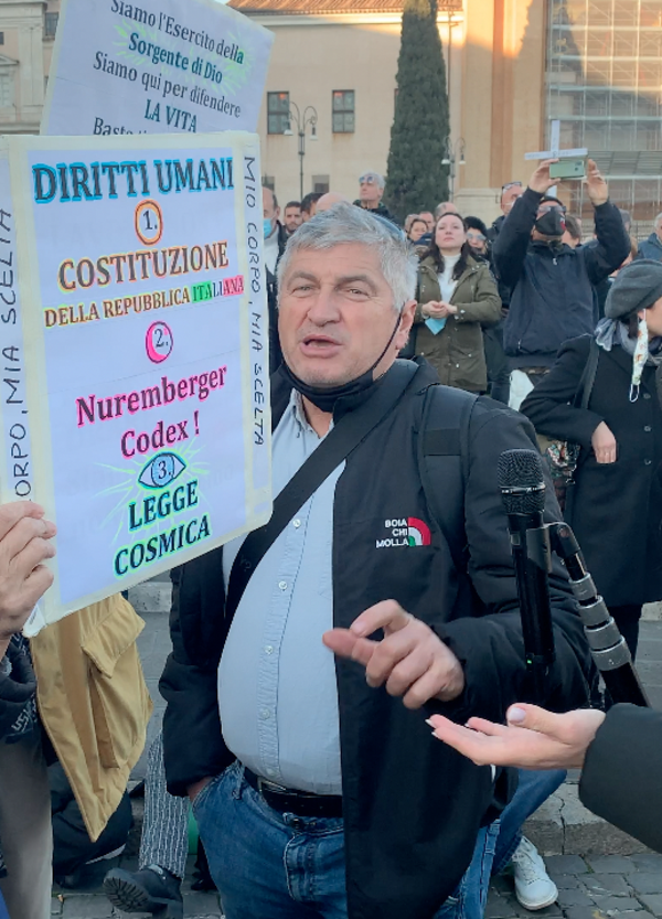Chi sono i no vax del 2022? Quello che abbiamo imparato stando 24 ore con loro