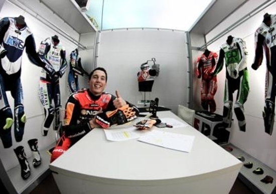 Spidi: Technical Meeting con Aleix Espargaro Spidi: Technical Meeting con Aleix Espargaro