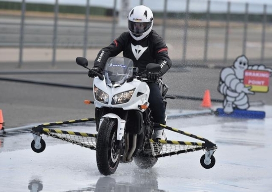 Test Michelin Pilot Road 4: Tre in Uno per ogni moto e situazione Test Michelin Pilot Road 4: Tre in Uno per ogni moto e situazione