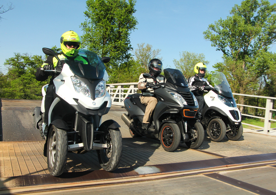 Piaggio MP3 300, Quadro 350S, Peugeot Metropolis 400 Piaggio MP3 300, Quadro 350S, Peugeot Metropolis 400