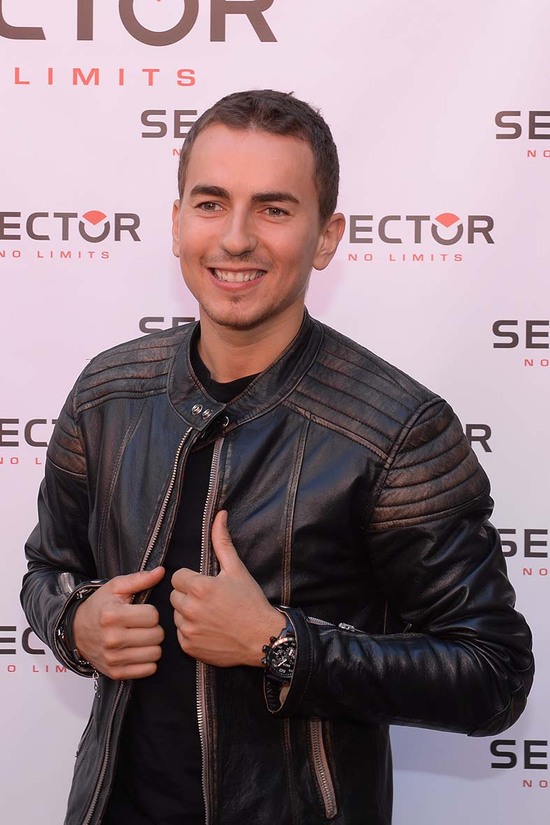 Jorge Lorenzo a Milano per presentare la nuova campagna Sector No Limits Jorge Lorenzo a Milano per presentare la nuova campagna Sector No Limits