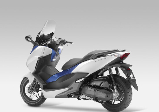 Honda Forza 125 ABS presentato a Parigi Honda Forza 125 ABS presentato a Parigi