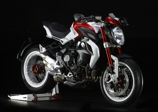 MV Agusta Dragster RR 2015, caratteristiche e prezzo MV Agusta Dragster RR 2015, caratteristiche e prezzo