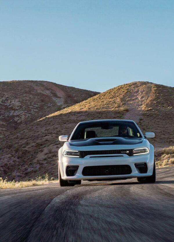 Fine di un’era: Stellantis dice basta alle muscle car Dodge Charger e Challenger