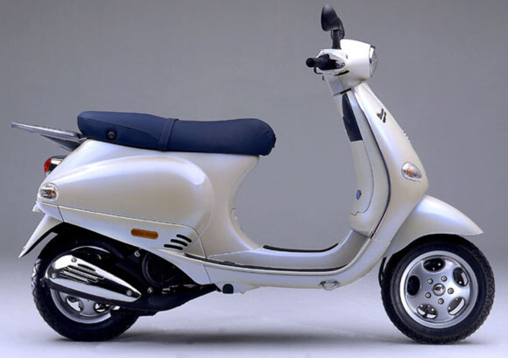 Vespa 125 ET4 (2002 - 06), prezzo e scheda tecnica - Moto.it