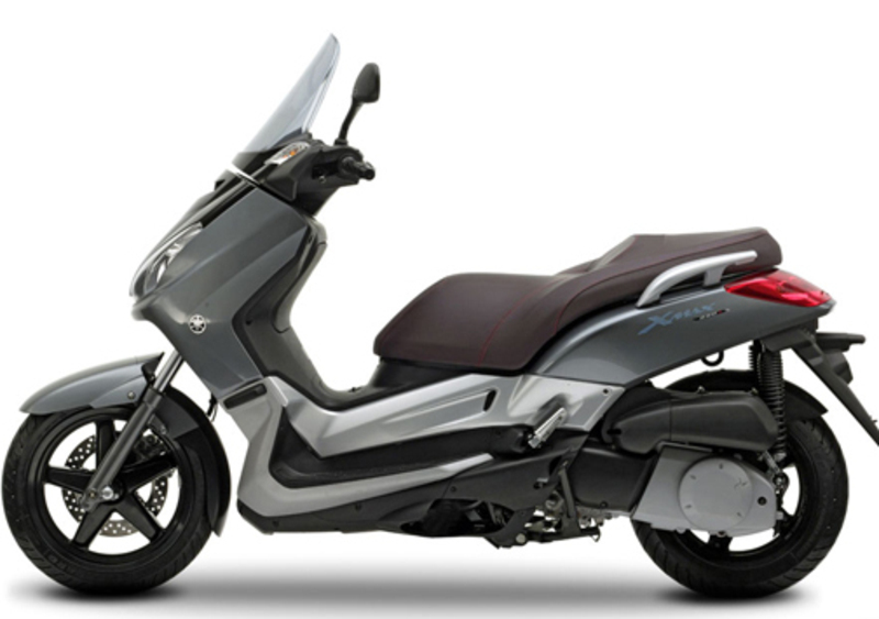 scooter yamaha 250