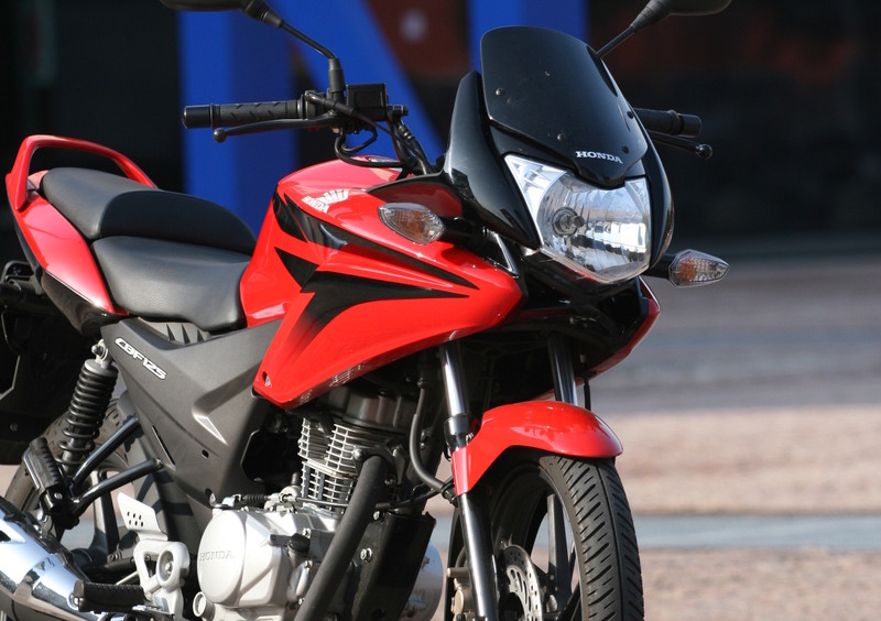 HONDA CBF 125 2008 a 2014 Ruota Posteriore & Cush GOMME Drive 
