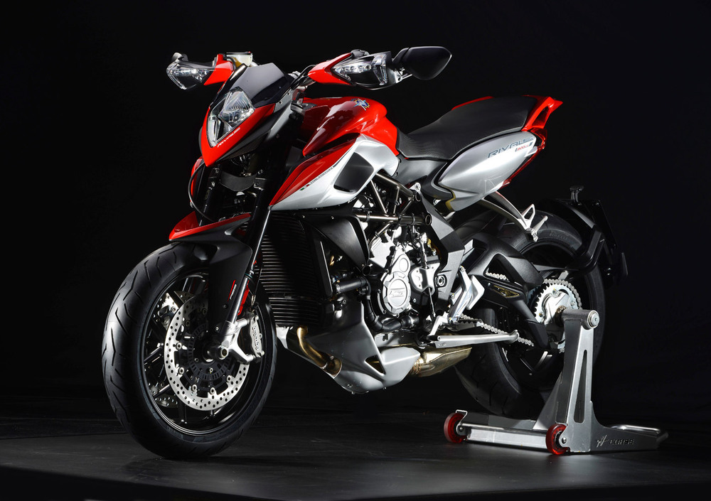 MV Agusta Rivale 800 2018 - Precio, ficha técnica, opiniones y ofertas MV Agusta Rivale 800 2018 - Precio, ficha técnica, opiniones y ofertas