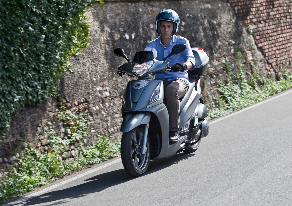 Windschutzscheibe Isotta Für Kymco People 125i-300i GT (ab 2010) – Modell SC2755 + A/438