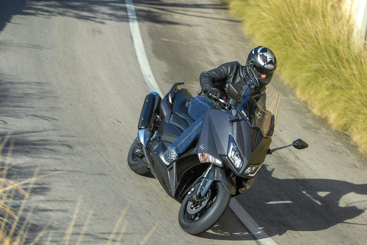 Yamaha TMAX 530 2015: il video della nostra prova - News - Moto.it