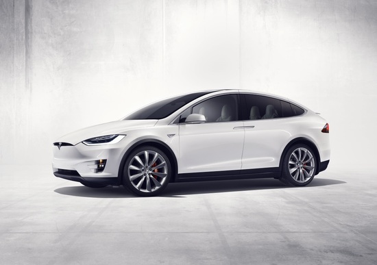 Tesla Model X, anche in Italia la versione 60D Tesla Model X, anche in Italia la versione 60D