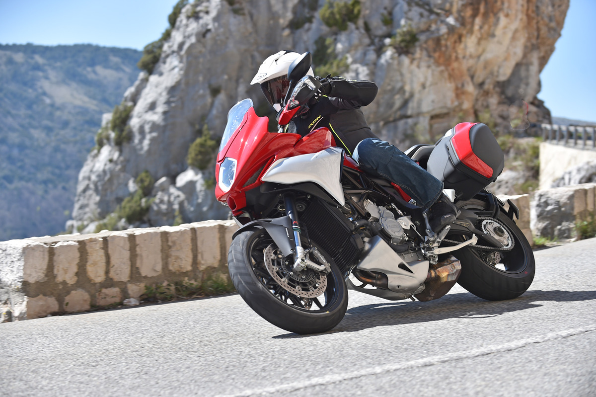 Prova MV Agusta Turismo Veloce 800 - Prove - Moto.it